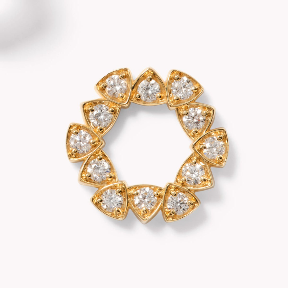 Della Studs