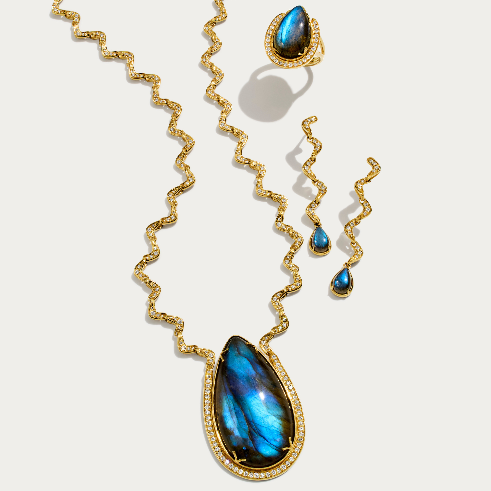 Victoria Labradorite Pendant