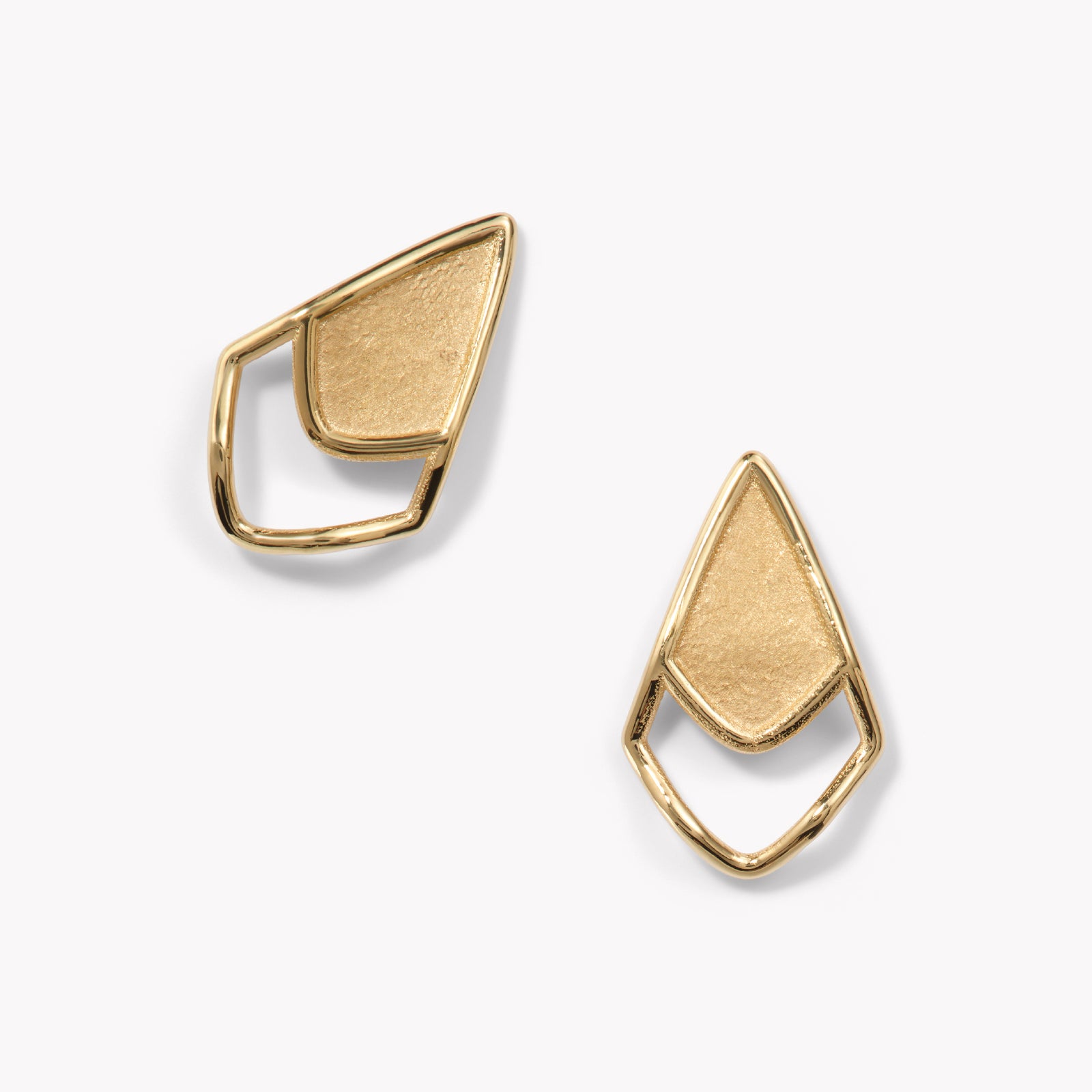 Curve Studs